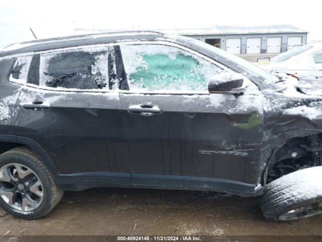 3C4NJDCB7JT392633 Jeep Compass Limited 4x4