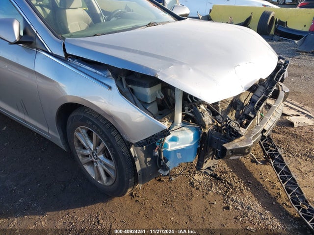 Hyundai SONATA SE 2016 5NPE24AF1GH315204 Image 17