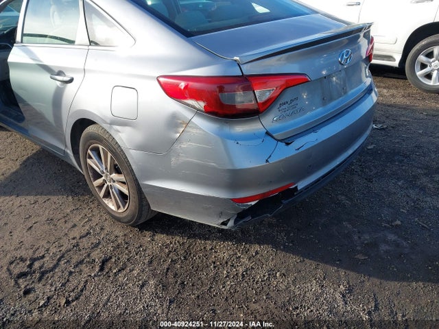 Hyundai SONATA SE 2016 5NPE24AF1GH315204 Image 19