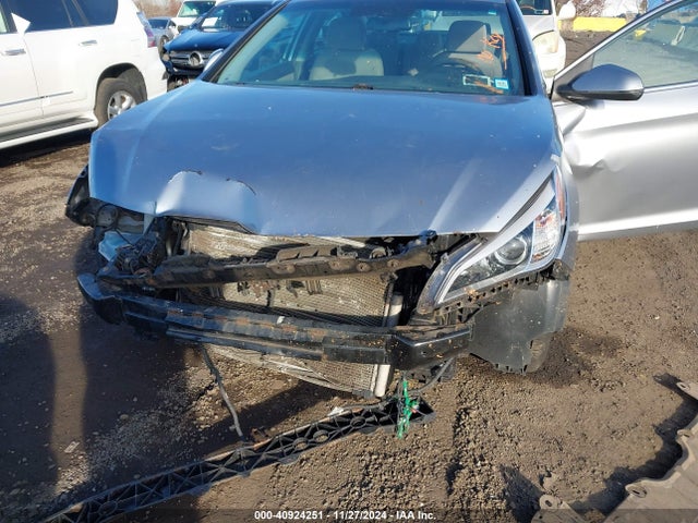 Hyundai SONATA SE 2016 5NPE24AF1GH315204 Image 6