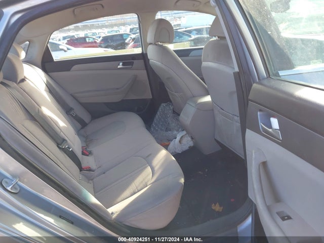 Hyundai SONATA SE 2016 5NPE24AF1GH315204 Image 8
