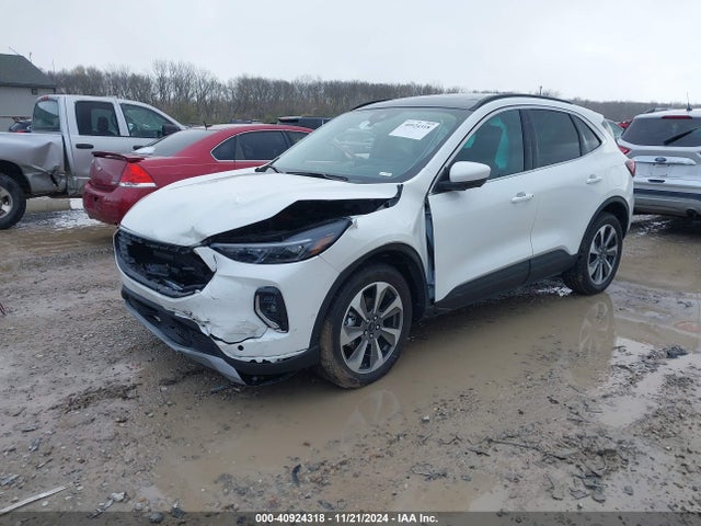 1FMCU9JA6PUB41537 Ford Escape Platinum