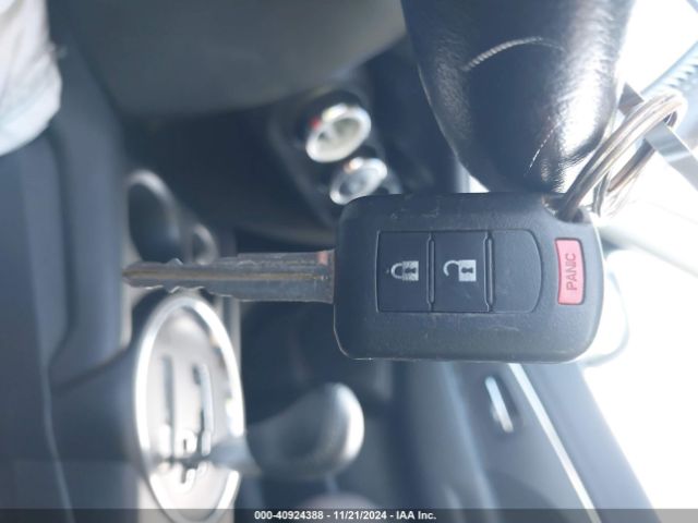 JA4AP3AU4HZ065115 Mitsubishi Outlander Sport 2.0 Es