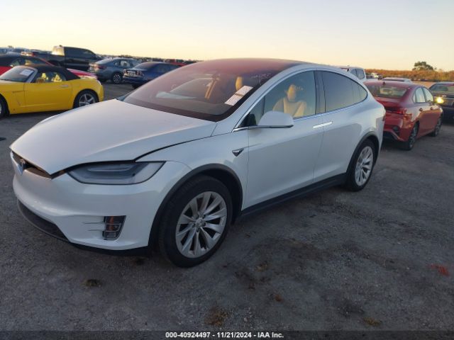 2020 TESLA MODEL X 5YJXCBE21LF260926 Photo 1