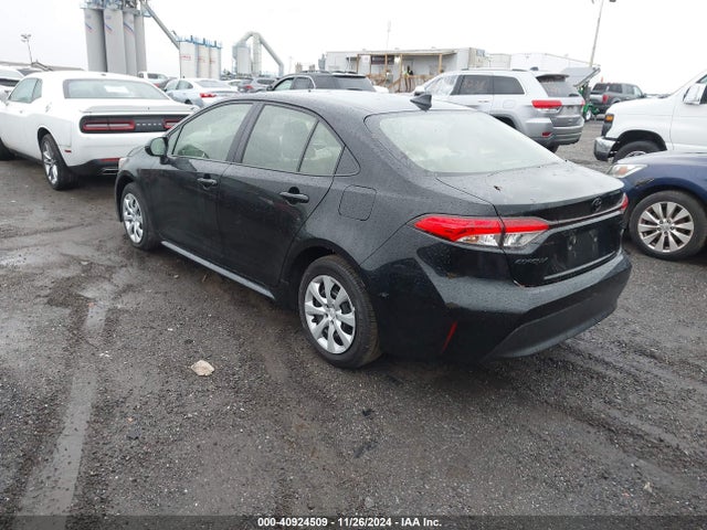 Toyota COROLLA LE 2023 JTDB4MEE9PJ010071 Image 3