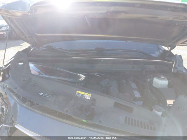 5TDZZRAHXMS083865 Toyota Highlander Le