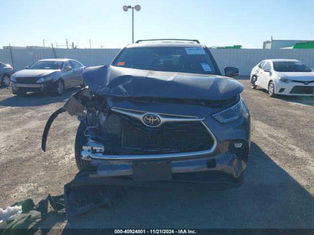 5TDZZRAHXMS083865 Toyota Highlander Le
