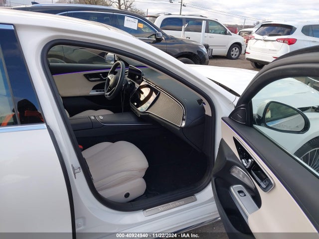 Mercedes-Benz E 350 2024 W1KLF4HB8RA008689 Image 5