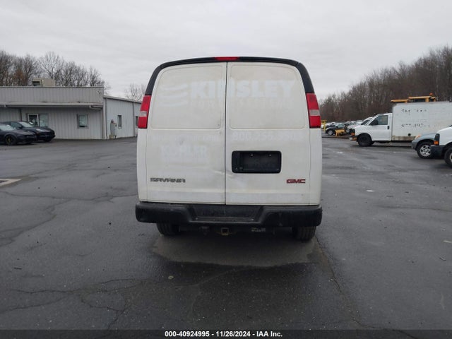 GMC Savana 3500 Work Van 2017 1GTZ7GFG2H1129170 Image 16