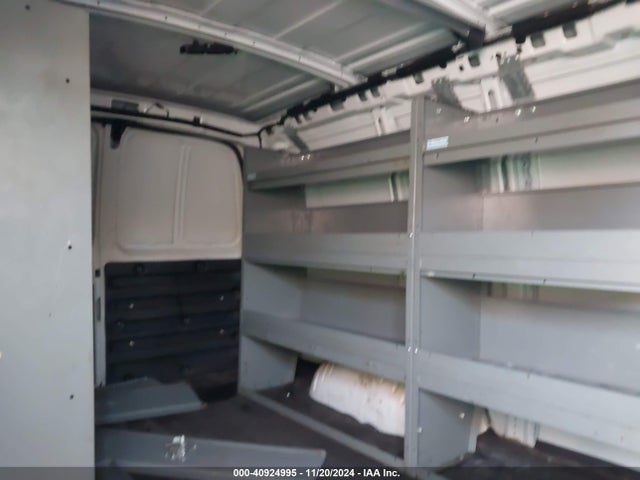 GMC Savana 3500 Work Van 2017 1GTZ7GFG2H1129170 Image 8