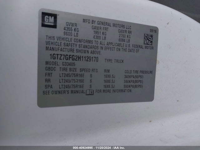 GMC Savana 3500 Work Van 2017 1GTZ7GFG2H1129170 Image 9