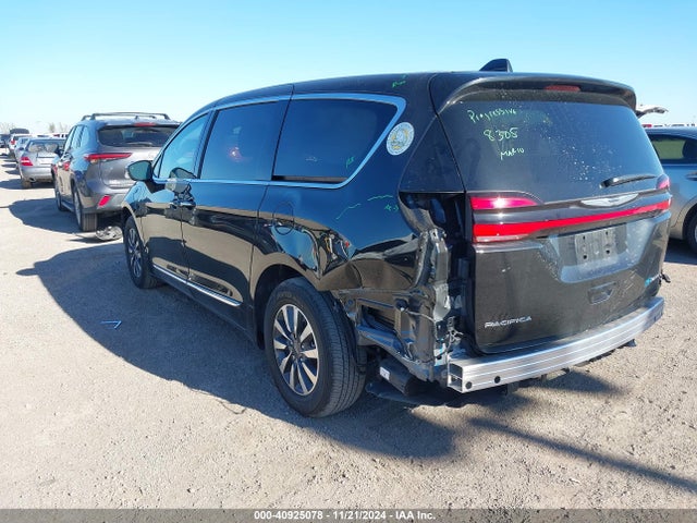 2C4RC1S7XNR217065 Chrysler Pacifica Hybrid Limited
