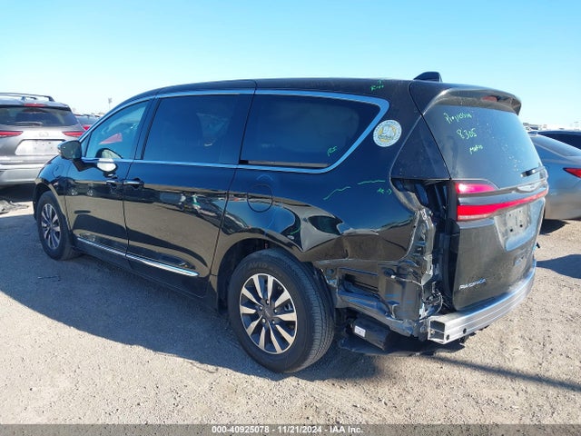 2C4RC1S7XNR217065 Chrysler Pacifica Hybrid Limited