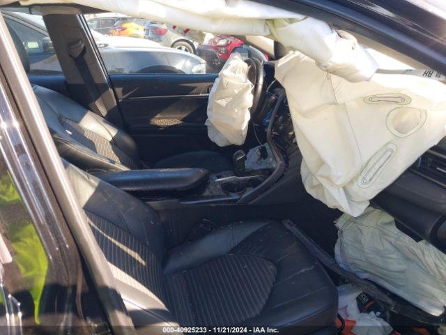 4T1B21HK2KU518682 Toyota Camry Hybrid Se