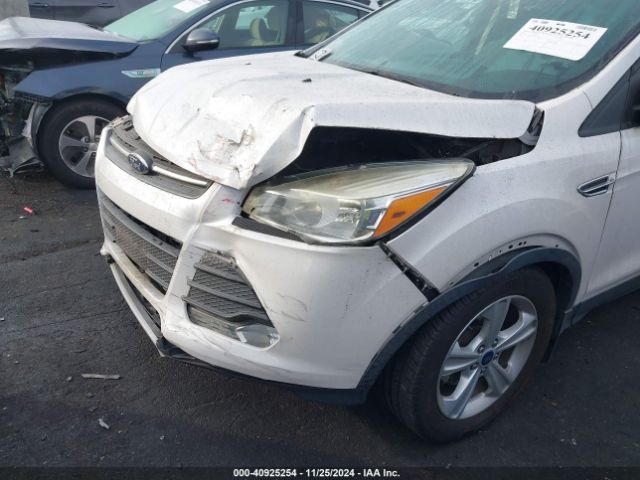 1FMCU0GXXGUB99416 Ford ESCAPE SE