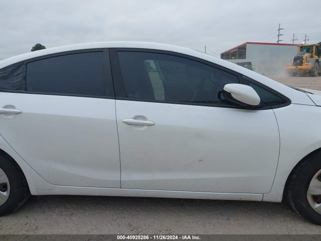 KIA FORTE LX 2018 3KPFL4A78JE196895 Image 14