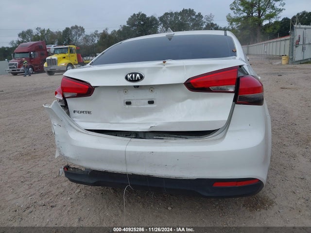 KIA FORTE LX 2018 3KPFL4A78JE196895 Image 17