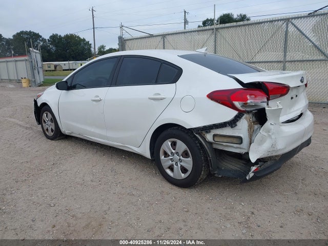 KIA FORTE LX 2018 3KPFL4A78JE196895 Image 3