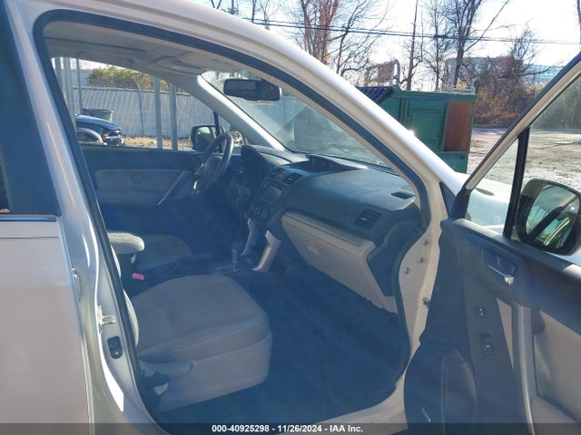 Subaru Forester 2.5i Touring 2014 JF2SJAMC2EH409658 Image 5