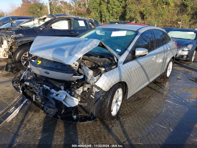 Ford FOCUS SE 2016 1FADP3F29GL220792 Image 2