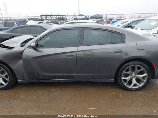 2C3CDXHG0FH863398 Dodge Charger Sxt