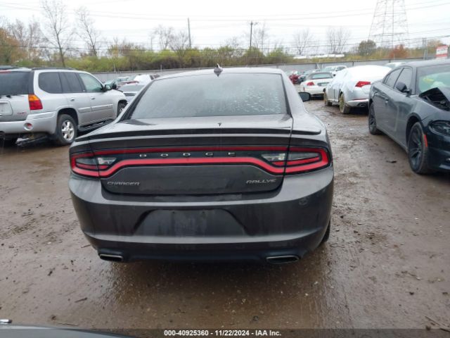 2C3CDXHG0FH863398 Dodge Charger Sxt