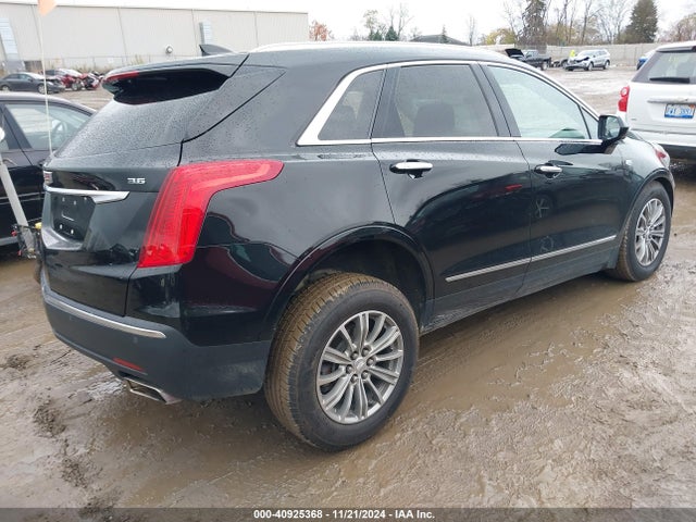 2018 CADILLAC XT5 1GYKNDRS1JZ227436 Photo 3