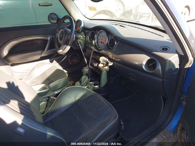 2006 MINI COOPER S WMWRE33576TJ37006 Photo 4
