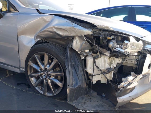 3MZBN1L34JM264291 Mazda Mazda3 Touring