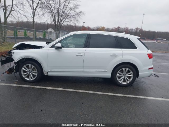 WA1LAAF72JD047071 Audi Q7 3.0t Premium