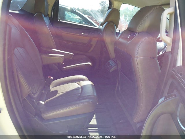 1GKKRSKD1FJ215887 GMC Acadia Slt-2