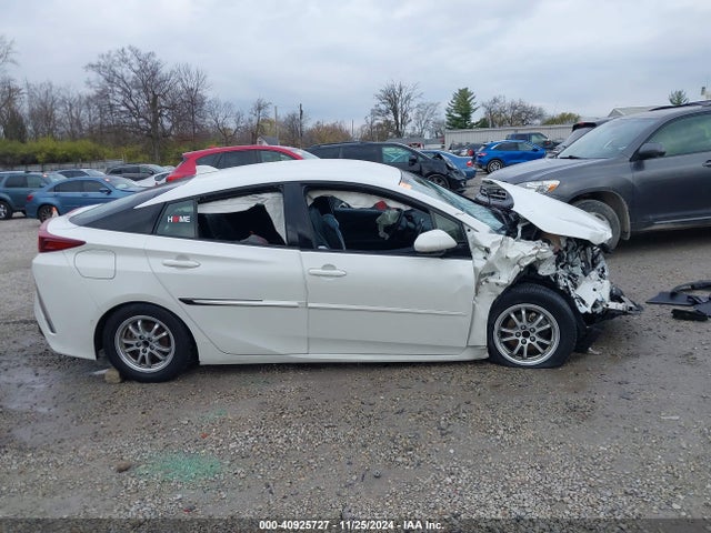 Toyota Prius Prime Advanced 2018 JTDKARFP3J3075385 Image 14