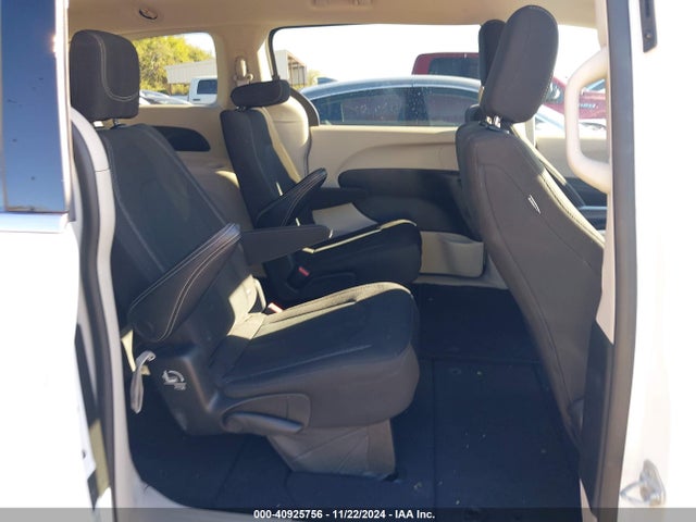 Chrysler Voyager Lx 2022 2C4RC1CG7NR219063 Image 8