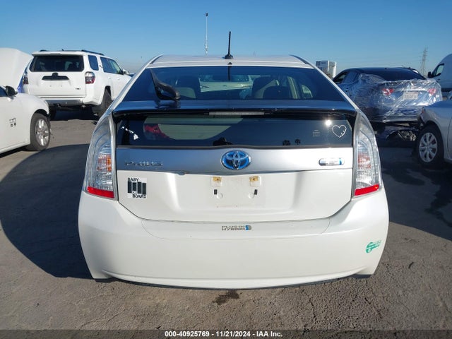 Toyota PRIUS PLUG-IN 2014 JTDKN3DP2E3056210 Image 16