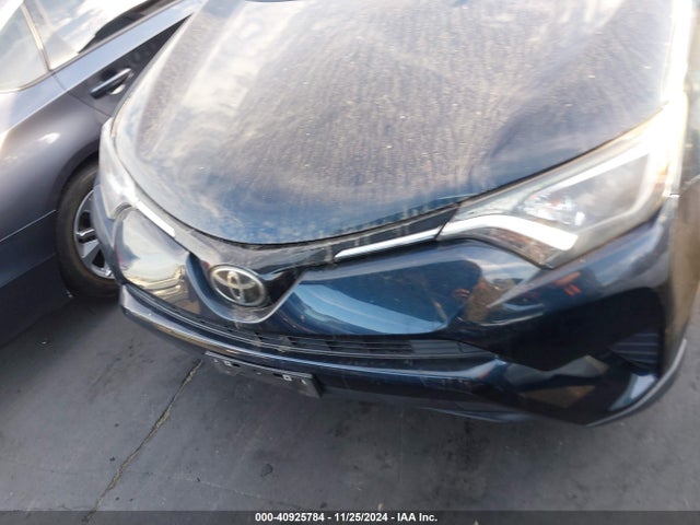 Toyota RAV4 LE 2018 JTMZFREV6JJ156635 Image 13