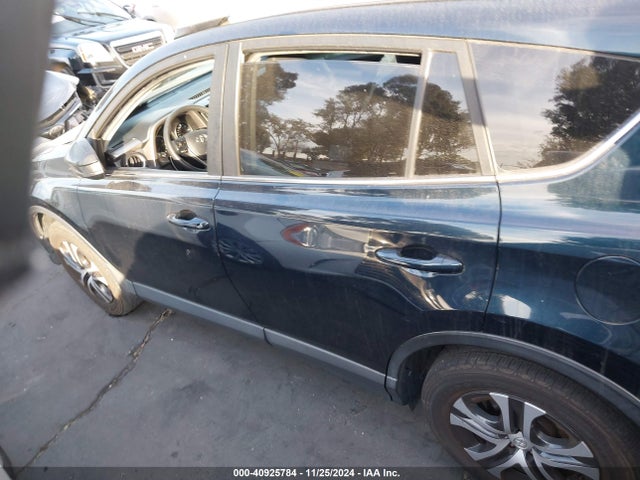 Toyota RAV4 LE 2018 JTMZFREV6JJ156635 Image 15