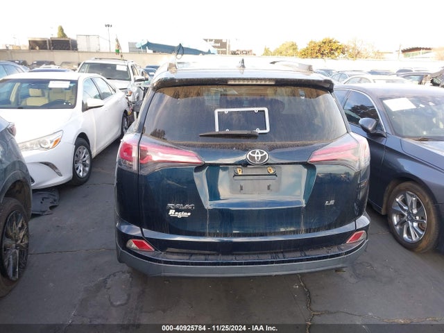 Toyota RAV4 LE 2018 JTMZFREV6JJ156635 Image 17