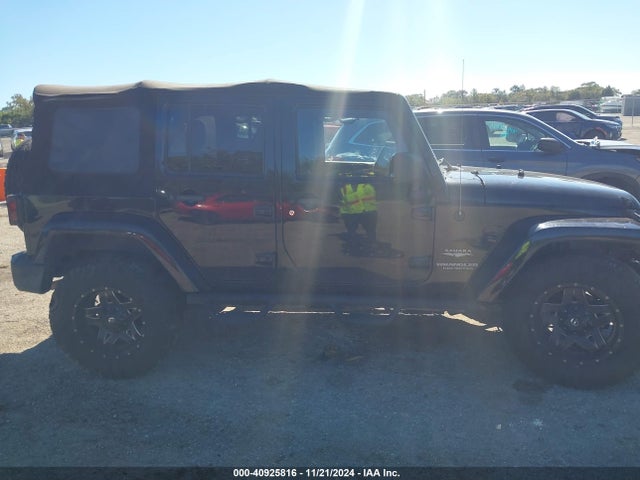 1C4BJWEG2FL553495 Jeep Wrangler Unlimited Sahara