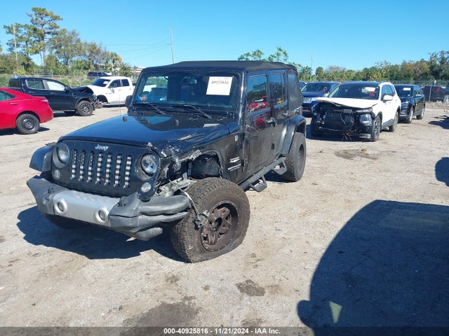 1C4BJWEG2FL553495 Jeep Wrangler Unlimited Sahara
