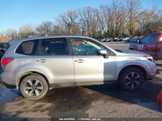 Subaru Forester 2.5i Premium 2018 JF2SJAEC1JG423825 Image 13