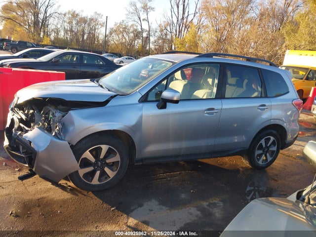 Subaru Forester 2.5i Premium 2018 JF2SJAEC1JG423825 Image 14
