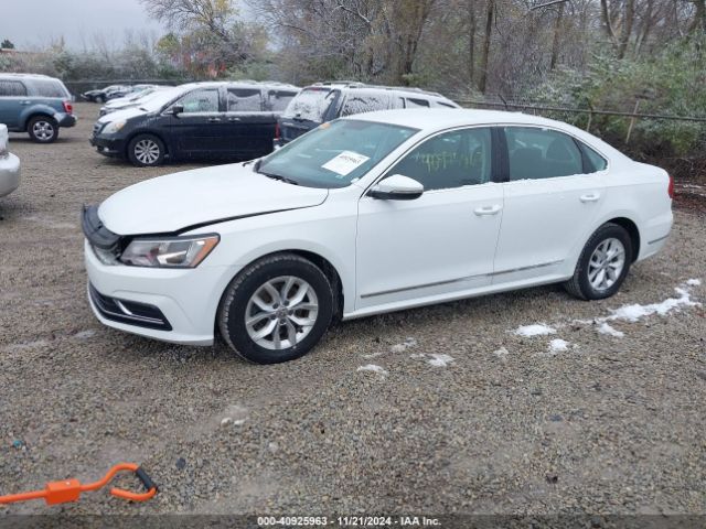 1VWAT7A30GC014595 Volkswagen Passat 1.8t S