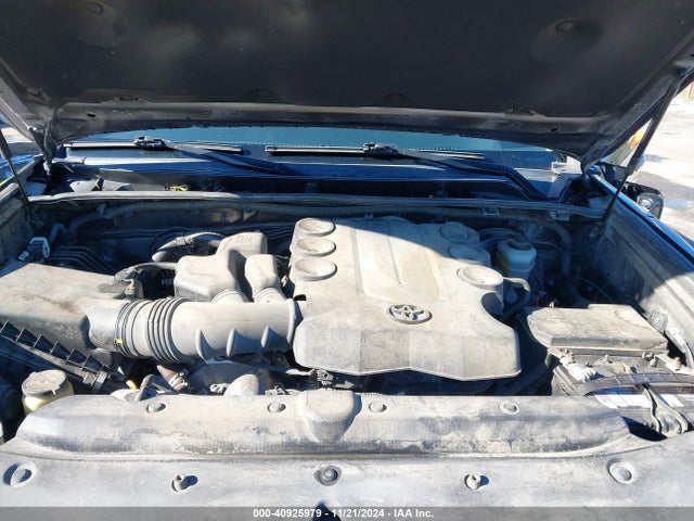 Toyota 4RUNNER SR5 2016 JTEZU5JR4G5132273 Image 10