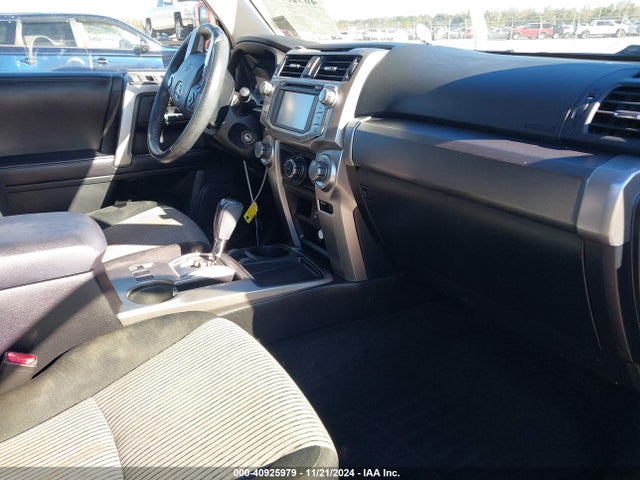 Toyota 4RUNNER SR5 2016 JTEZU5JR4G5132273 Image 5