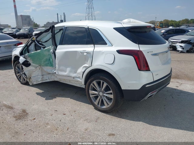 2024 CADILLAC XT5 1GYKNDR49RZ726269 Photo 2