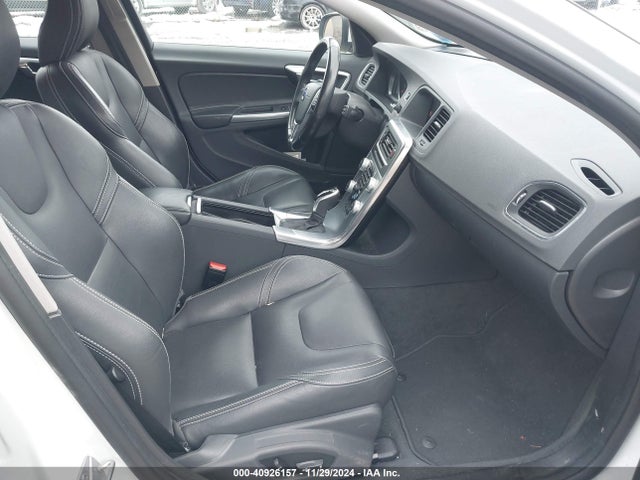 Volvo V60 T5 Dynamic 2018 YV140MSL1J2393815 Image 5