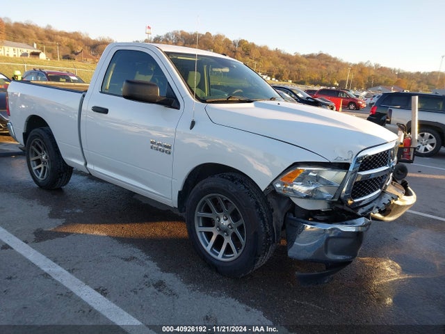 40926192 :رقم المزاد ، 3C6JR6AG0FG522325 vin ، 2015 Ram 1500 Tradesman مزاد بيع