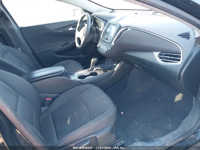 Chevrolet MALIBU LT 2018 1G1ZD5STXJF271817 Image 5