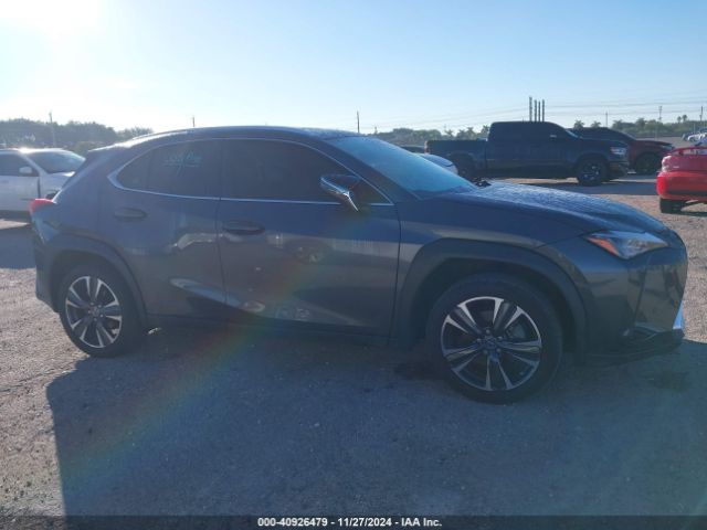 JTHX3JBH4N2055656 Lexus UX 200