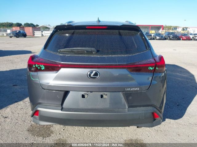 JTHX3JBH4N2055656 Lexus UX 200